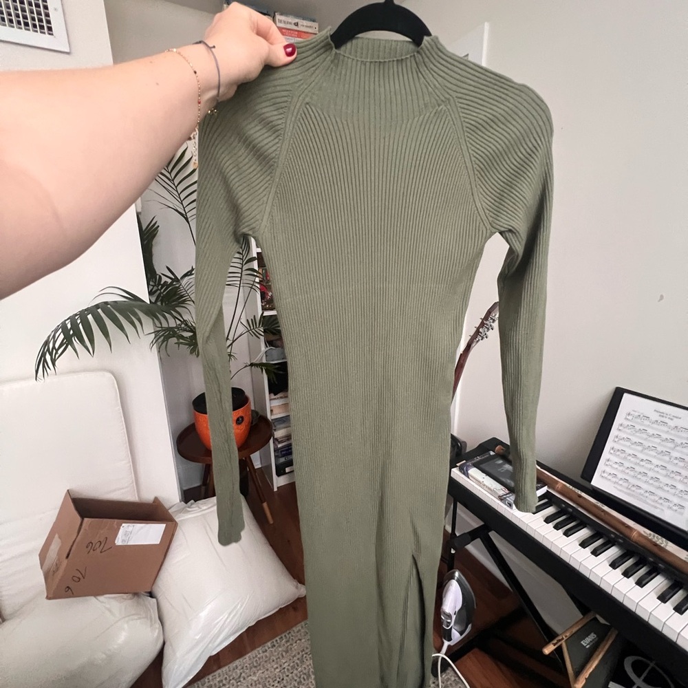 Aritzia Wilfred Dumas Dress in Monarch Teal - worn once - size M